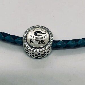✨✨Pandora Green Bay Packers Football Dangle Logo Charm
